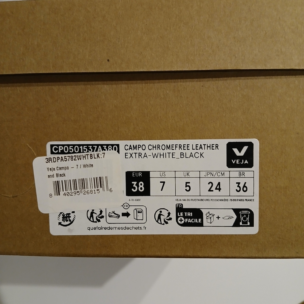 Veja Campo Leather Sneakers - Picture 10 of 11